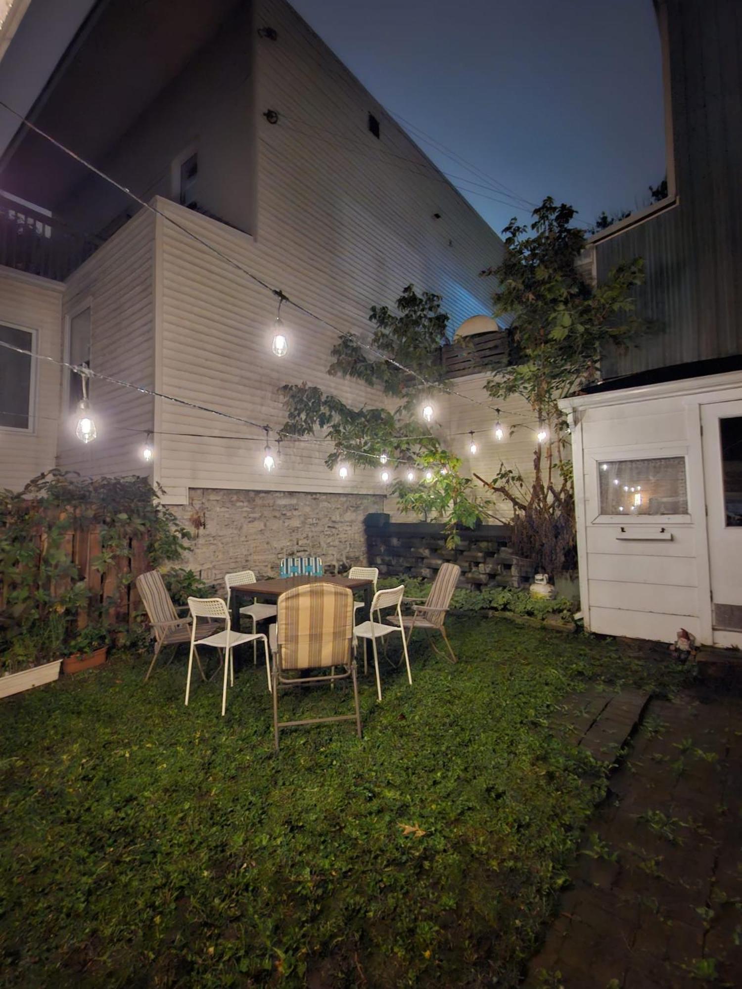 Charming Century-Old House In City Center ケベックシティ エクステリア 写真