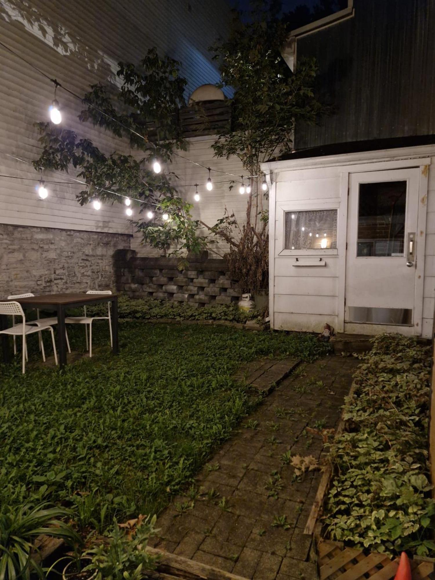 Charming Century-Old House In City Center ケベックシティ エクステリア 写真